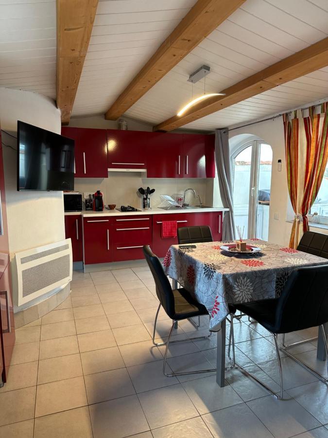 Maison De Vacances Avec Amarre Empuriabrava Exterior photo